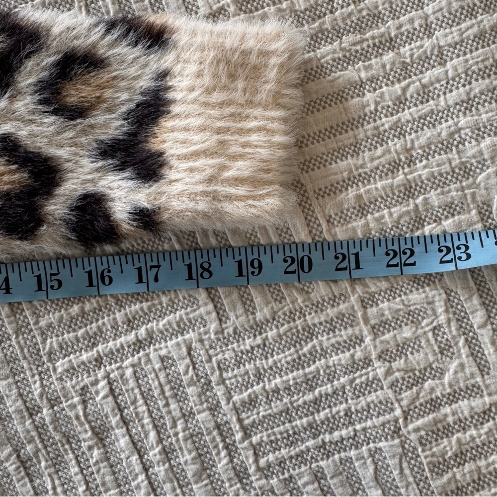 Philosophy Leopard Print Fuzzy Sweater 🐆🤎 - Picture 6 of 7